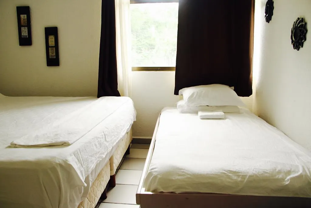 Lava House Hotel Cancun Homestay